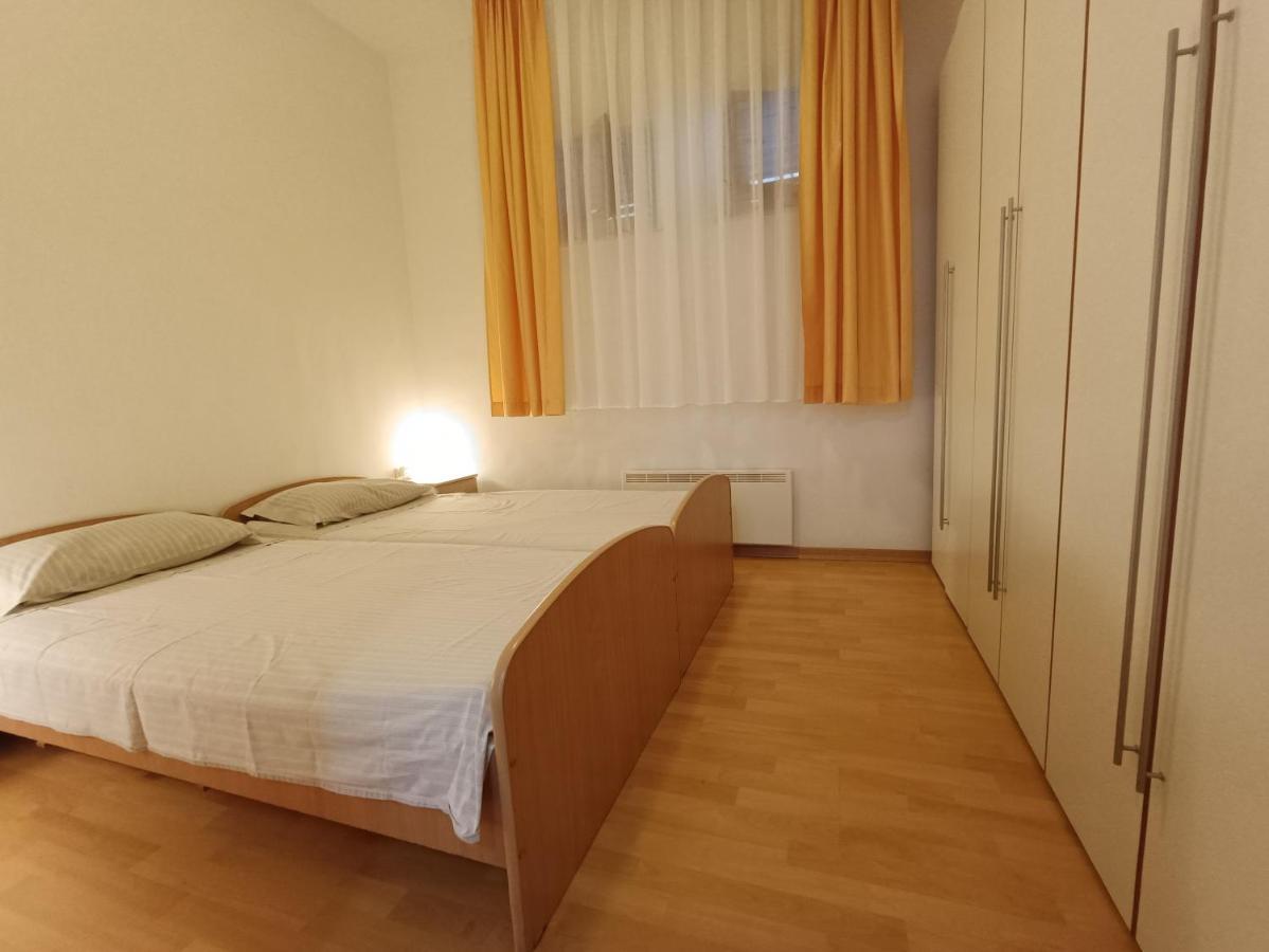 Apartment Riba Ankaran Buitenkant foto